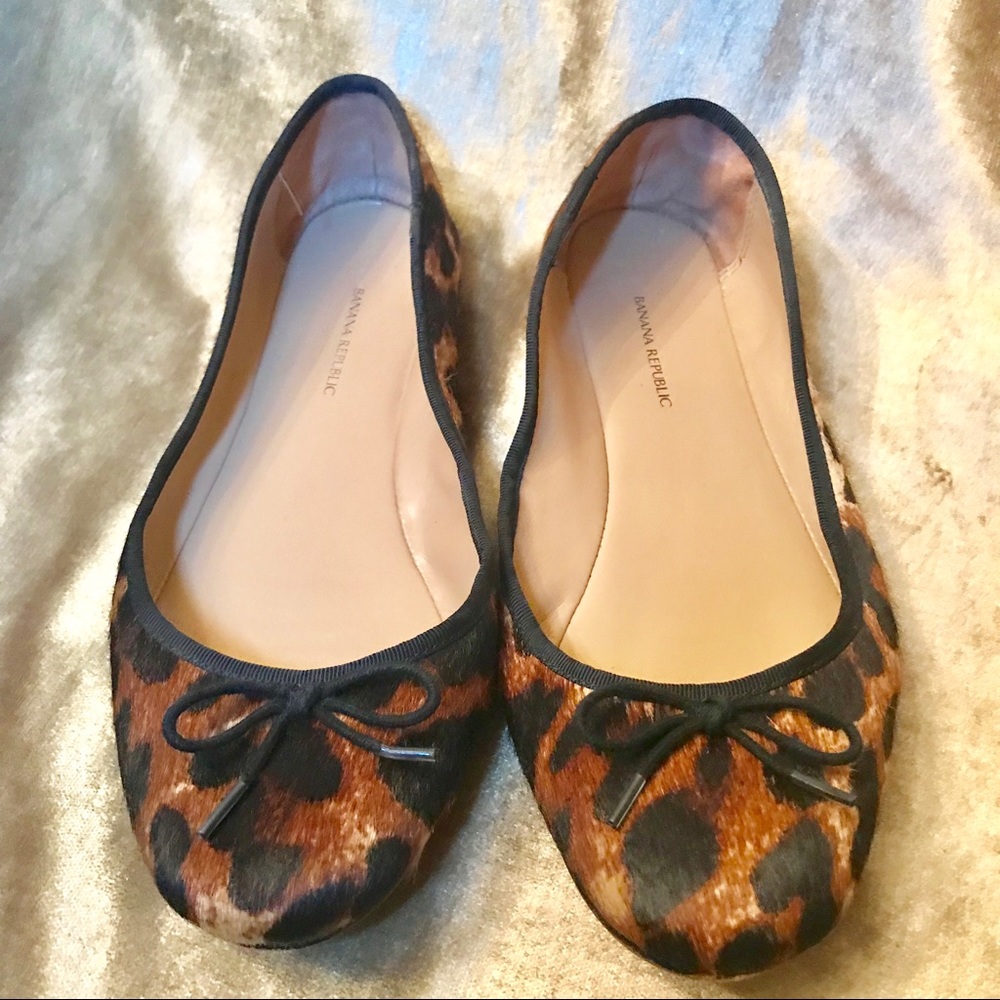 Banana Republic Cheetah Print Calf Hair Flats